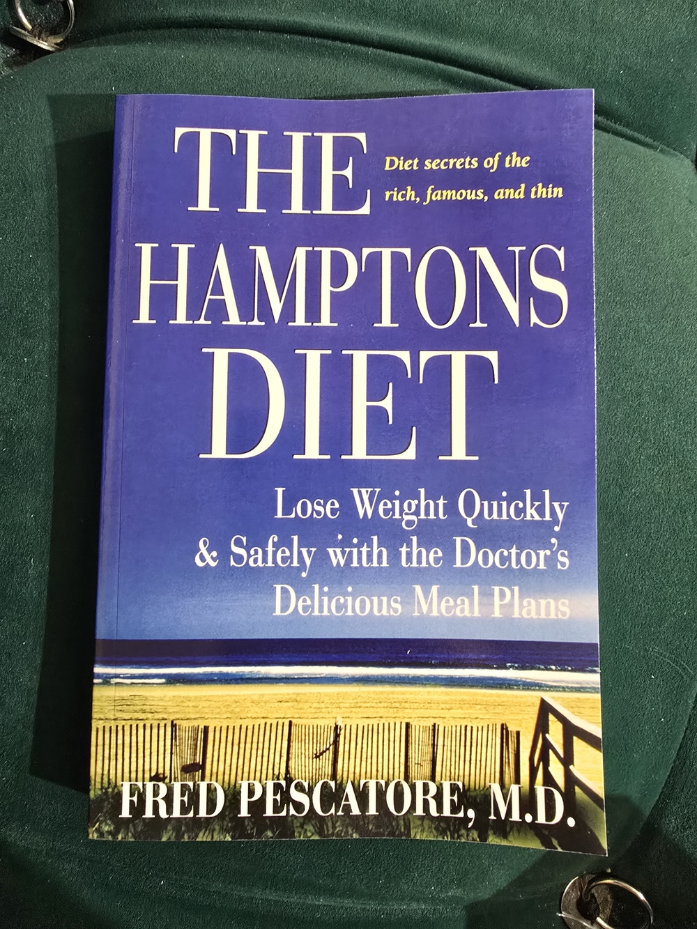 The Hamptons Diet by - Blue Cover